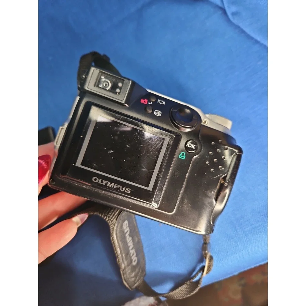 Vintage Y2K Digital Camera 3x Olympus C-2000 Z Camedia 2.1MP TESTED